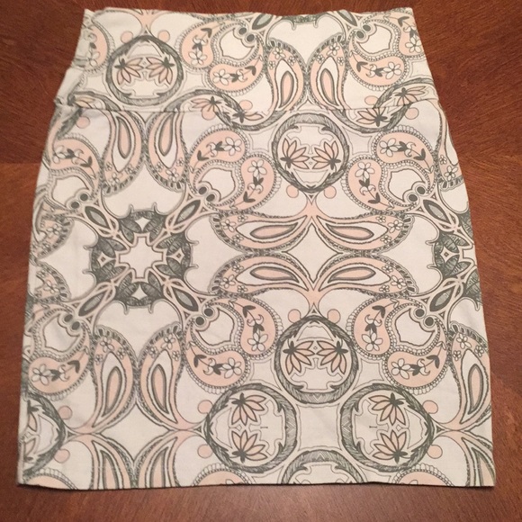 Charlotte Russe Dresses & Skirts - Charlotte Russe Floral Mini Skirt